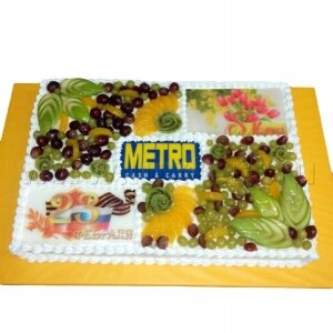 Торт METRO Праздничный c фруктами